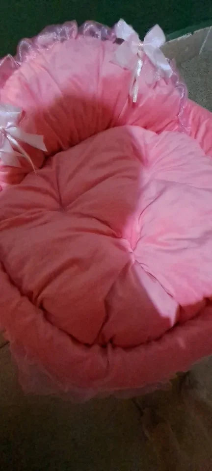 PFW Princess Style Lace Pet Bed – Detachable & Soft